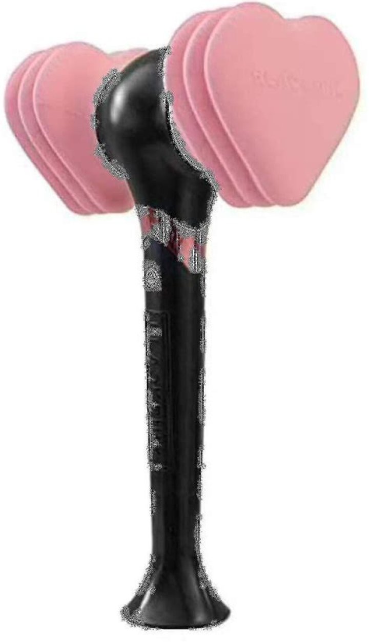 Why is BLACKPINK lightstick a hammer?